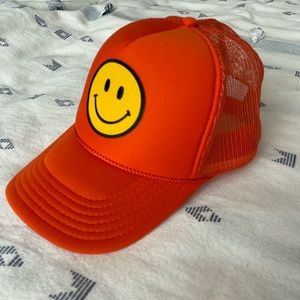 Trucker hat